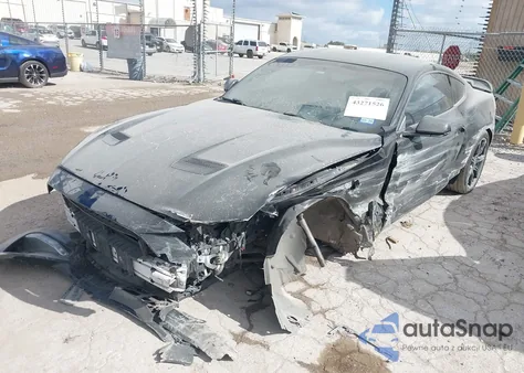 2018 Ford Mustang Ecoboost z USA, uszkodzony, nr VIN 1FA6P8TH8J5114022